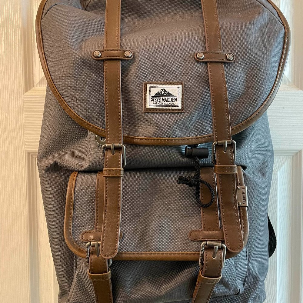 Steve Madden Barnett Avenue Gray Backpack Never Used